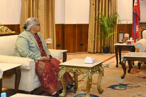 निर्वाचन तयारीबारे राष्ट्रपतिलाई प्रधानमन्त्रीको 'ब्रिफिङ'